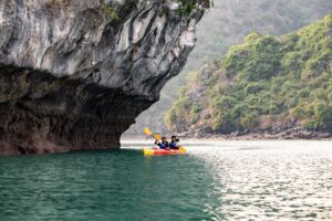 Kayaking-with-Alova-cruises