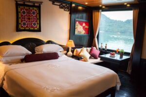 halong-bay-luxury-cruise-cabin-dragon-legend_6_2017_04-768x512